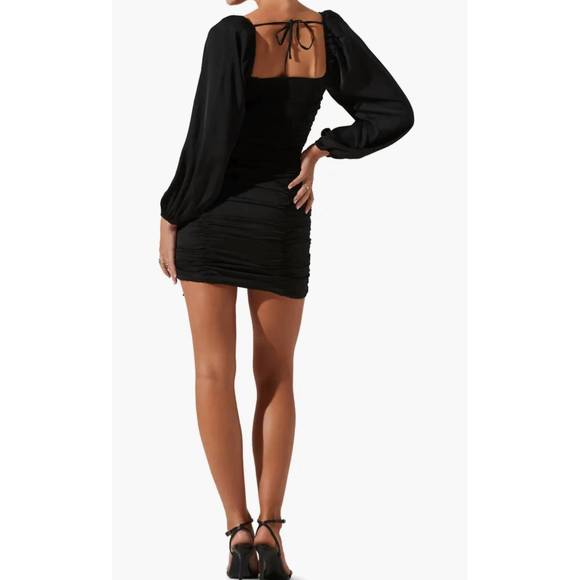 NEW ASTR mardi dress in black - Picture 2 of 4